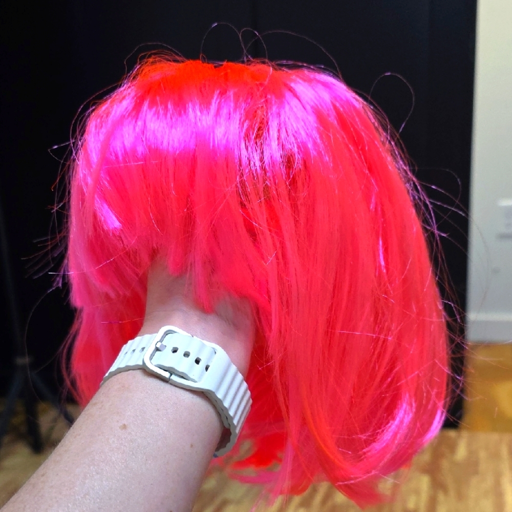 Vibrant Pink Wig for Women 🩷